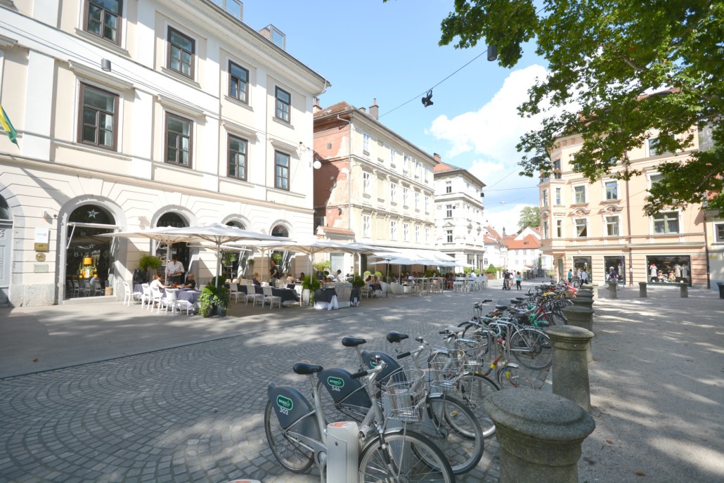 Ljubljana restaurants Zvezda Bistro bikes